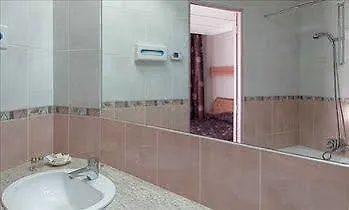 Des Trois Gares Παρίσι