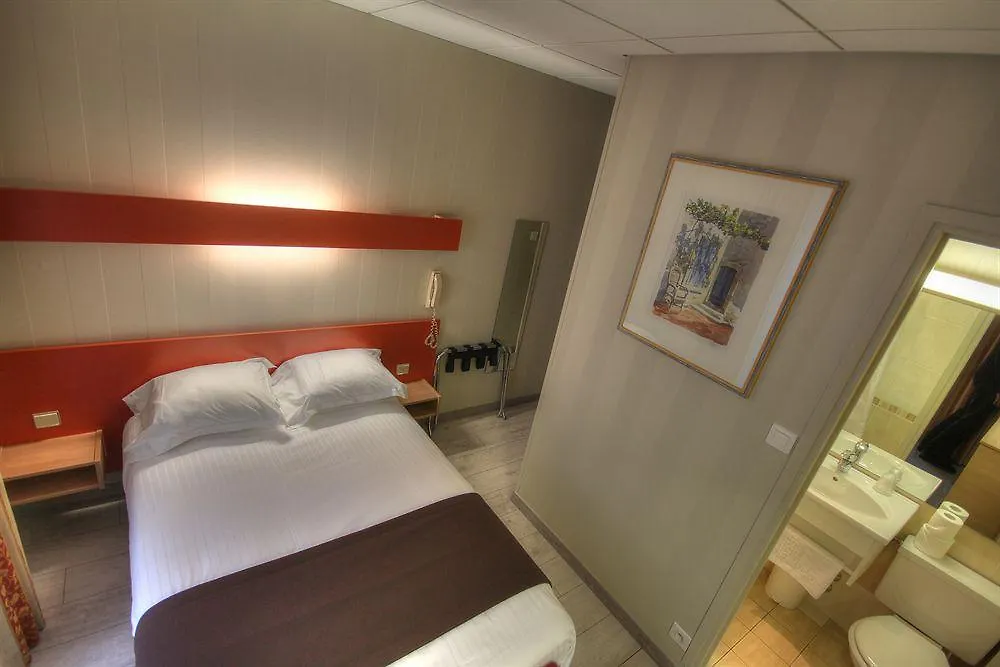 Des Trois Gares Otel 3*