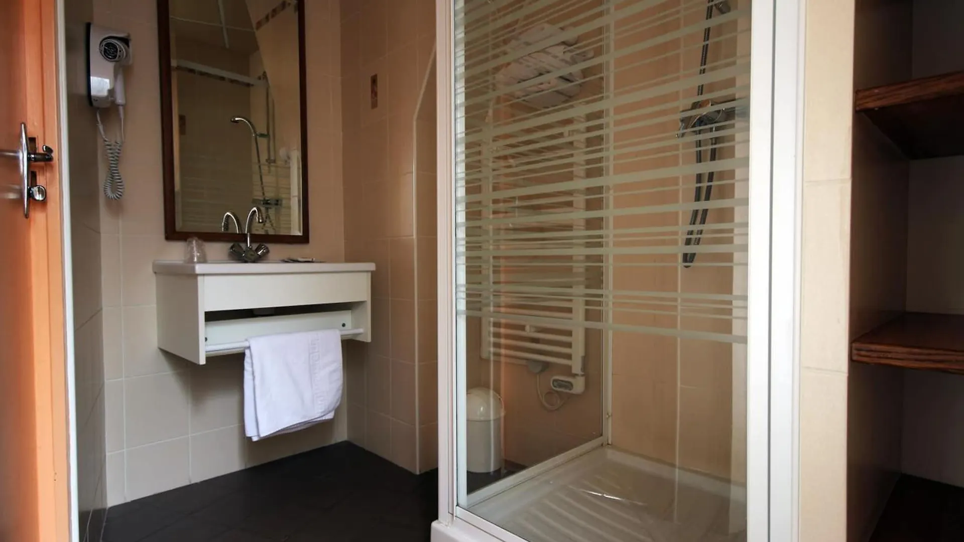 Hotel Des Trois Gares Paříž