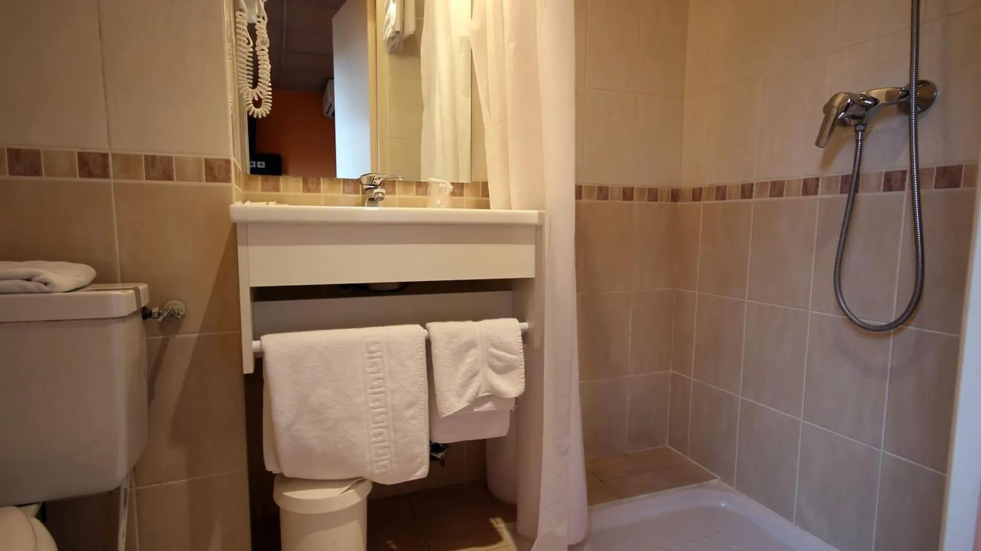 Hotel Des Trois Gares 3*
