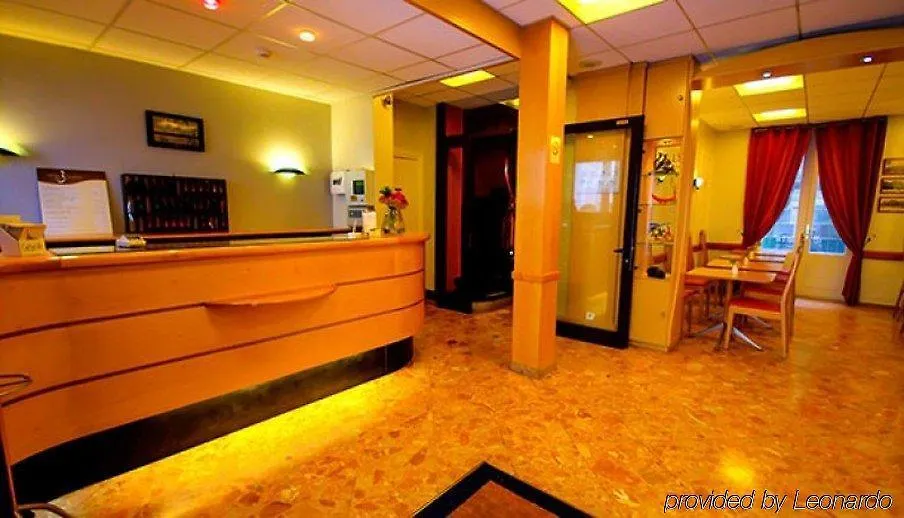 Otel Des Trois Gares 3*