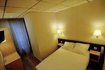 Des Trois Gares Otel
