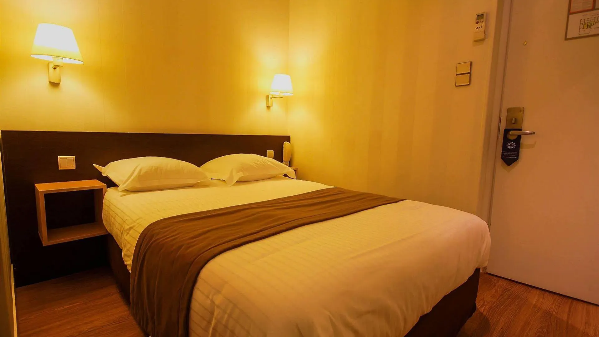 Hotel Des Trois Gares 3*