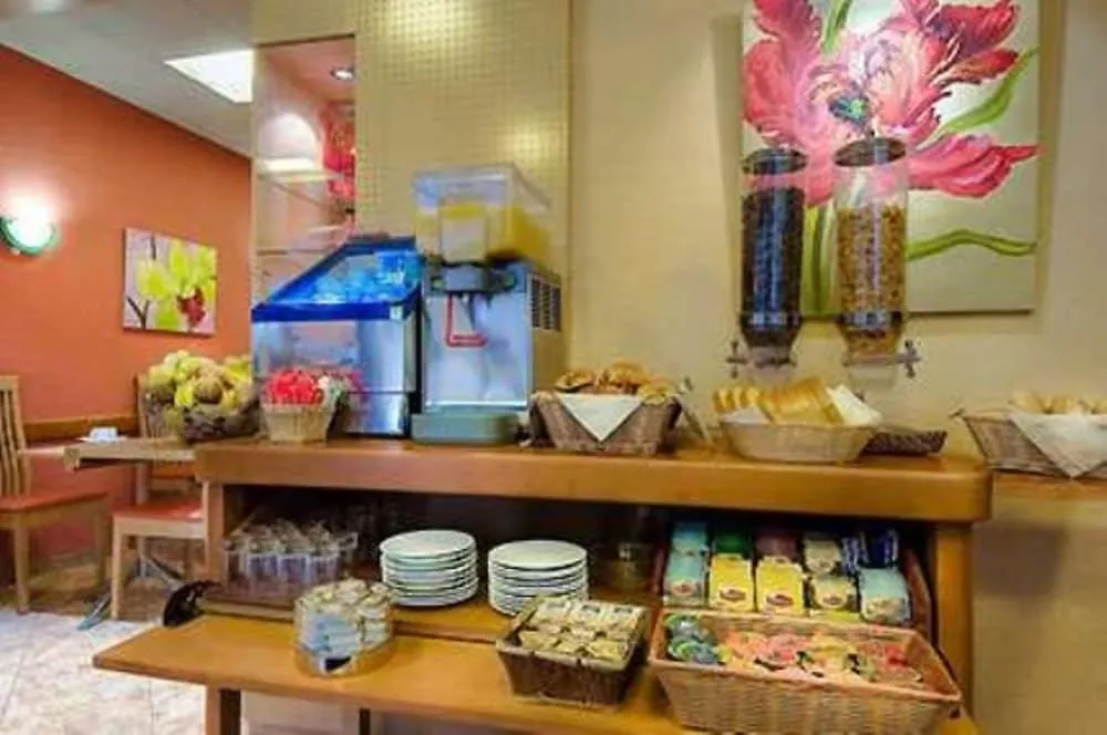 Des Trois Gares Hotel