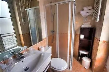 Hotel Des Trois Gares 3*